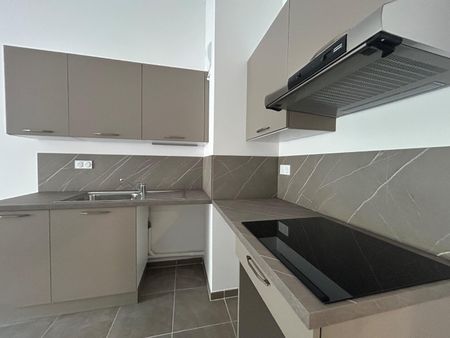 location Appartement T2 DE 46.37m² À OLLIOULES - Photo 4