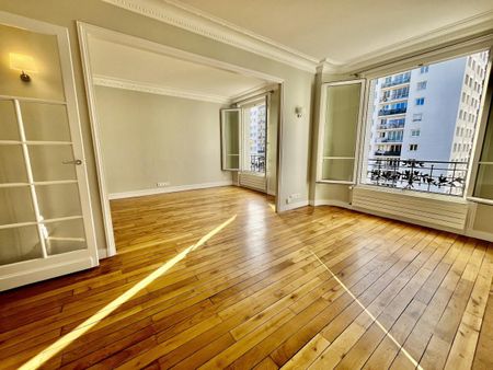 Paris XVème, Métro Bir Hakeim, Grand 3 Pièces de 84,66m² - Photo 2