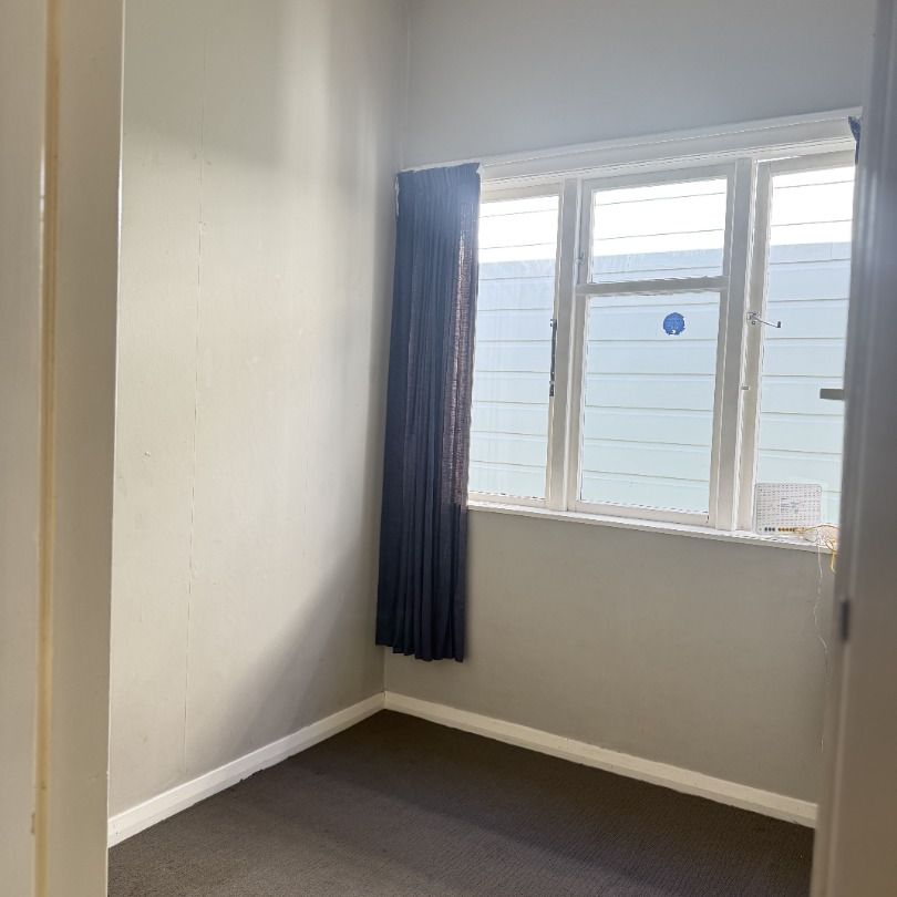 4 Rixon Grove, Mount Victoria - Photo 1