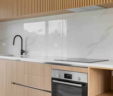 Stylish & Contemporary 2 Bed! - Photo 2