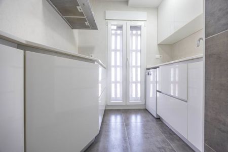 Plaça dHondures, Valencia, Valencian Community 46022 - Photo 4