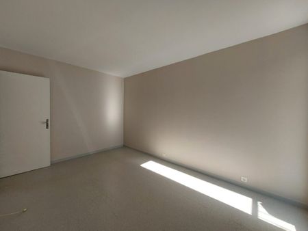 LOCATION APPARTEMENT T4, POITIERS COURONNERIES - Photo 5