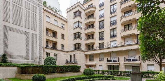 location Appartement T4 DE 91m² À PARIS - Photo 2