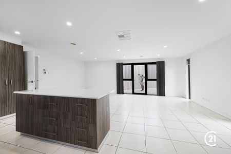 Comfortable Family Home with Generous Shedding - Photo 4