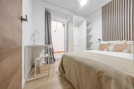 Carrer del Duc de Mandas, Valencia, Valencian Community 46019 - Photo 4