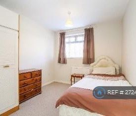 1 bedroom in a house share to rent - Photo 4