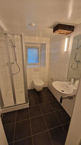 Appartement 2.5 pièces rénové en vieille ville de Fribourg - Photo 4