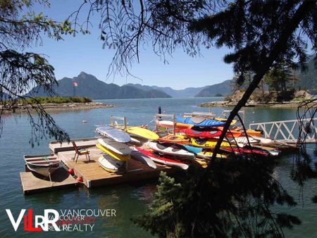 House in Furry Creek, BC - Photo 4