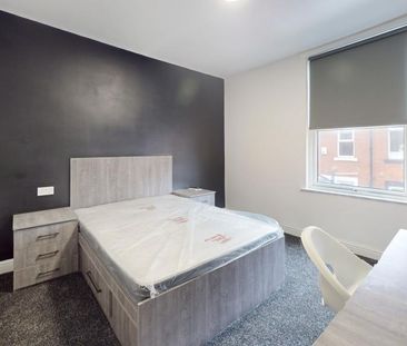 5 bedroom terraced house to rent - Photo 3