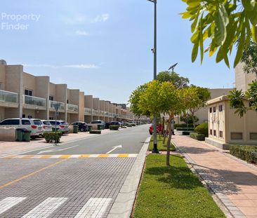 Spacious Layout | Ready & Vacant | Prime Location - Photo 3