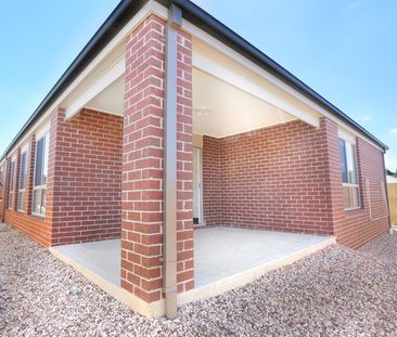 29 Thaine Way, Doreen VIC 3754 - House For Rent | Domain - Photo 6