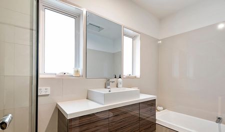 1/20 Charles Street, Cheltenham VIC 3192 - House For Rent | Domain - Photo 5