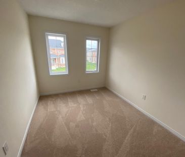 For Lease - 8871 Chickory Trail, Niagara Falls, Ontario - Photo 3