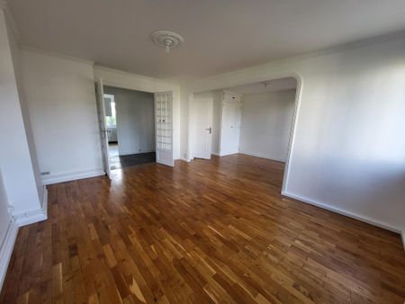 Location Appartement 3 pièces 72m² STE FOY LES LYON 69110 - Photo 2