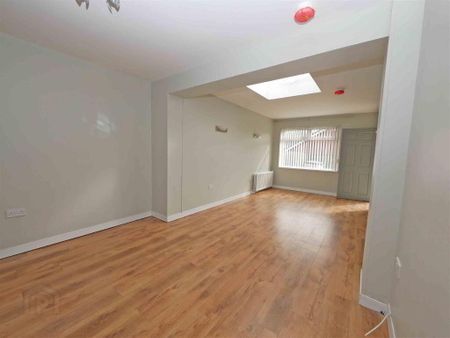 1 Grays Park Avenue, Belvoir Park, Belfast, BT8 7QE - Photo 2