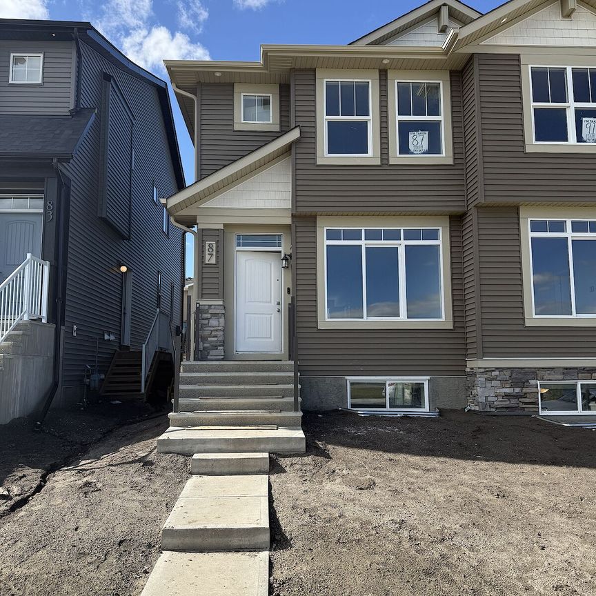 87 Edith Pass Northwest, Calgary - Photo 1