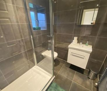 5 bedroom detached house to rent - Photo 5