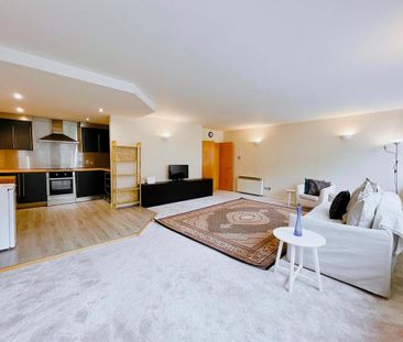 2 bedroom flat to rent - Photo 3