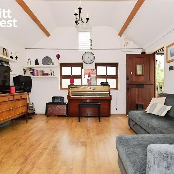 2 bedroom detached bungalow to rent - Photo 1