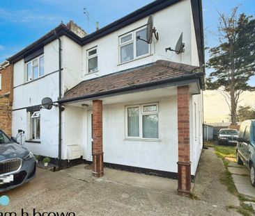 Wennington Road - Photo 4