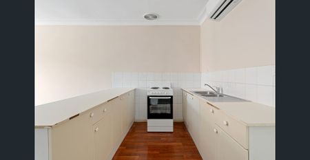 Prime Position on Petrie - Photo 4