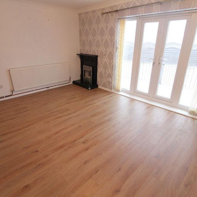 3 bedroom bungalow to rent - Photo 1