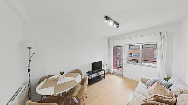 Piso de alquiler en Zofio - Photo 1