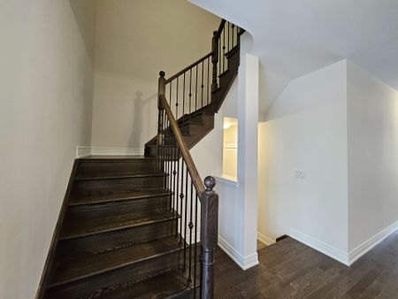 For Lease - 22 Watershed Gate Unit# upper, East Gwillimbury, Ontario - Photo 5