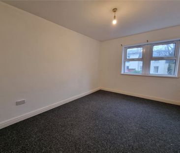 Second Avenue, Nottingham, Nottinghamshire, NG7 - Photo 3