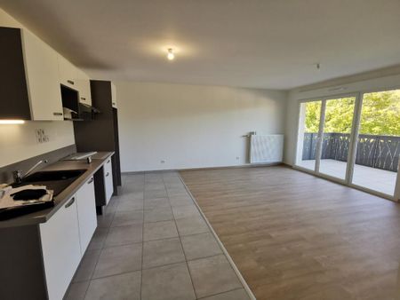 Location Appartement 3 pièces 63m² JACOB BELLECOMBETTE 73000 - Photo 5