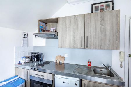 Studio to rent - Photo 3