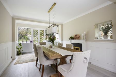 3 bedroom detached house to rent - Photo 2