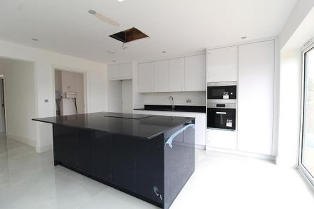 5 bedroom detached house to rent - Photo 4