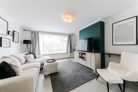 3 bedroom detached house to rent - Photo 5