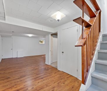 For Lease - 379 Tamarack Circle Unit# LOWER, Oakville, Ontario - Photo 2