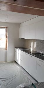 6.5 rooms under the roof, renovated, very large living space, balconies - Photo 4