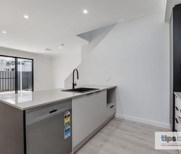 Modern 3-Bedroom Rental House in the Serene Neighborhood of Ashford - Photo 5