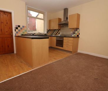 2 bedroom terraced house to rent - Photo 3