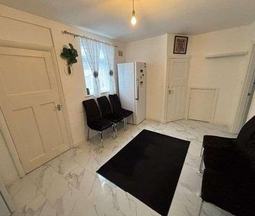 Cecil Road, Harrow Weald, Middlesex, HA3 - Photo 2