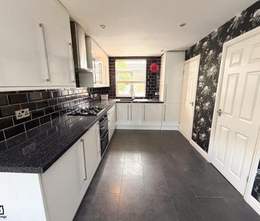 3 bedroom terraced house to rent - Photo 4