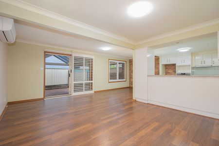 Low Maintenance 3 bedroom - Photo 2