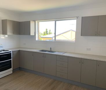 Convenient Living in the Heart of Annerley - Photo 4