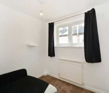 5 bedroom terraced house to rent - Photo 3