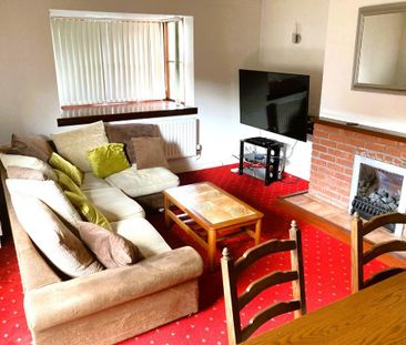 6 bedroom detached house to rent - Photo 1