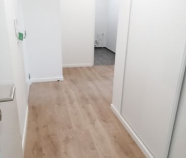 Location Appartement 3 pièces 61m² RONCQ 59223 - Photo 4