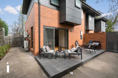 12/10 Robson Street, Garran ACT 2605 - Townhouse For Rent | Domain - Photo 5