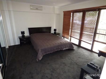 FURNISHED UNIT - IN THE HEART OF THE CBD - Photo 3