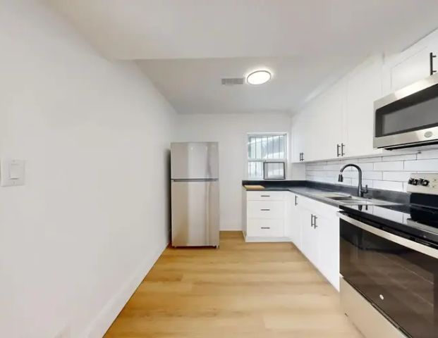1252 Davenport Rd, Toronto, ON M6H 2G9 | 1252 Davenport Road, Toronto - Photo 1