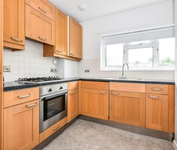 3 bedroom apartment to rent - Photo 1