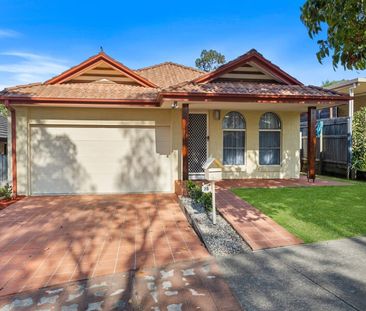 Modern Family Home Opposite Canterbury College - Photo 3